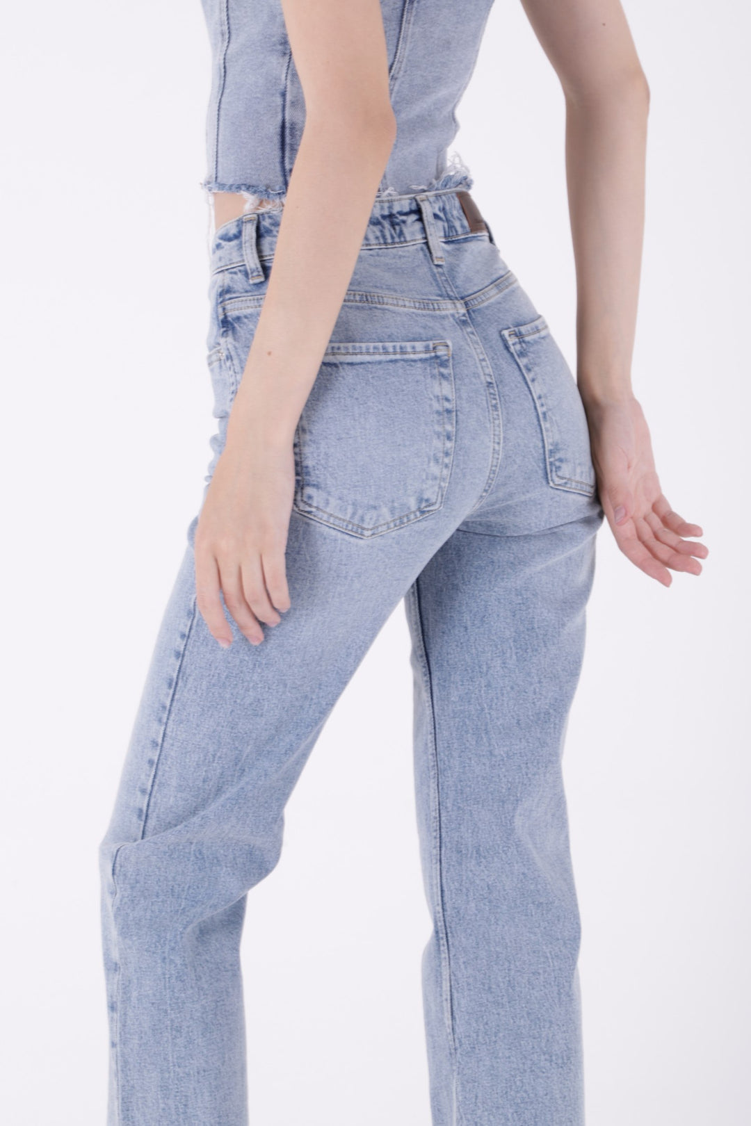 XLJ Stove Pipe Leg High Waist Jeans - Sault Ste. Marie