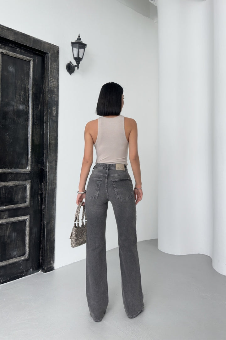 XLJ Stove Pipe Leg High Waist Jeans - Fishers
