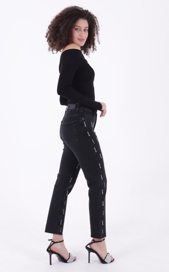 XLJ Mom Fit Jeans with Decorative Pieces on One Side - Tomatlán