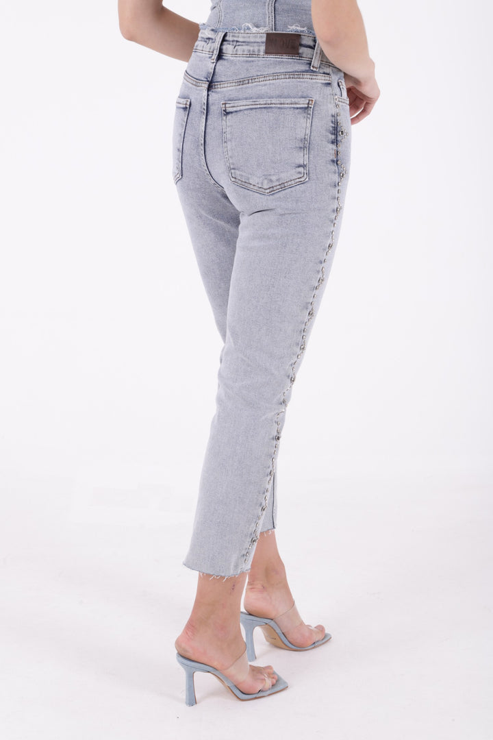 XLJ Mom Jean with Decorative Metal Parts on Sides - Evergem