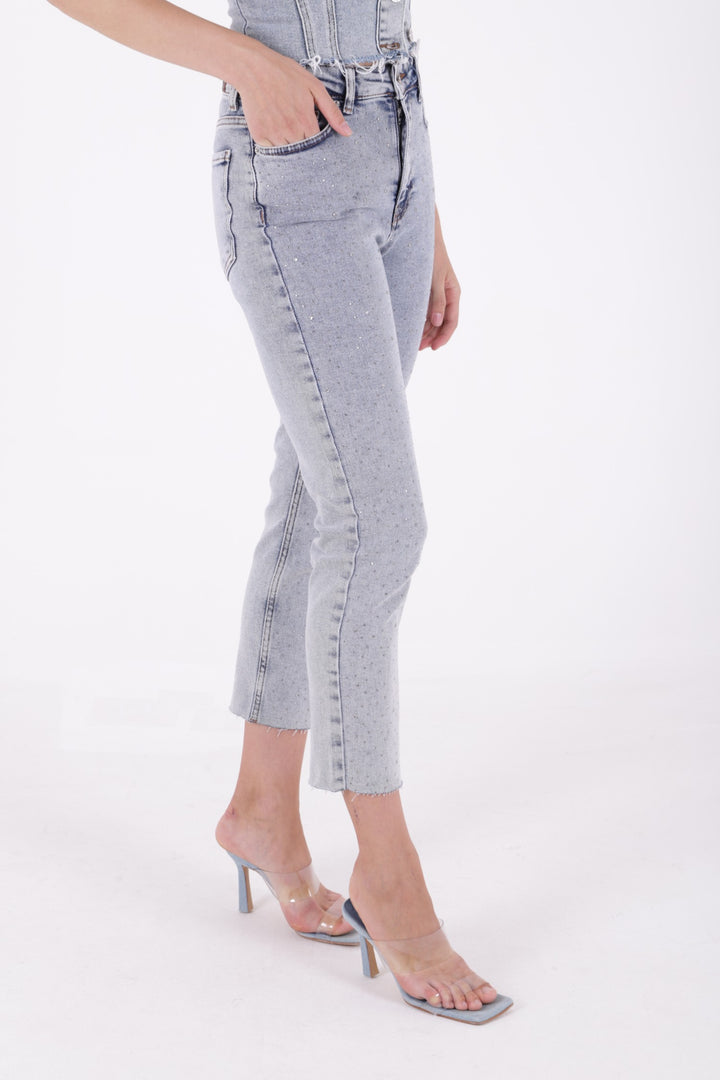 XLJ Mom Jeans with Metal Piece Details - Tomelloso