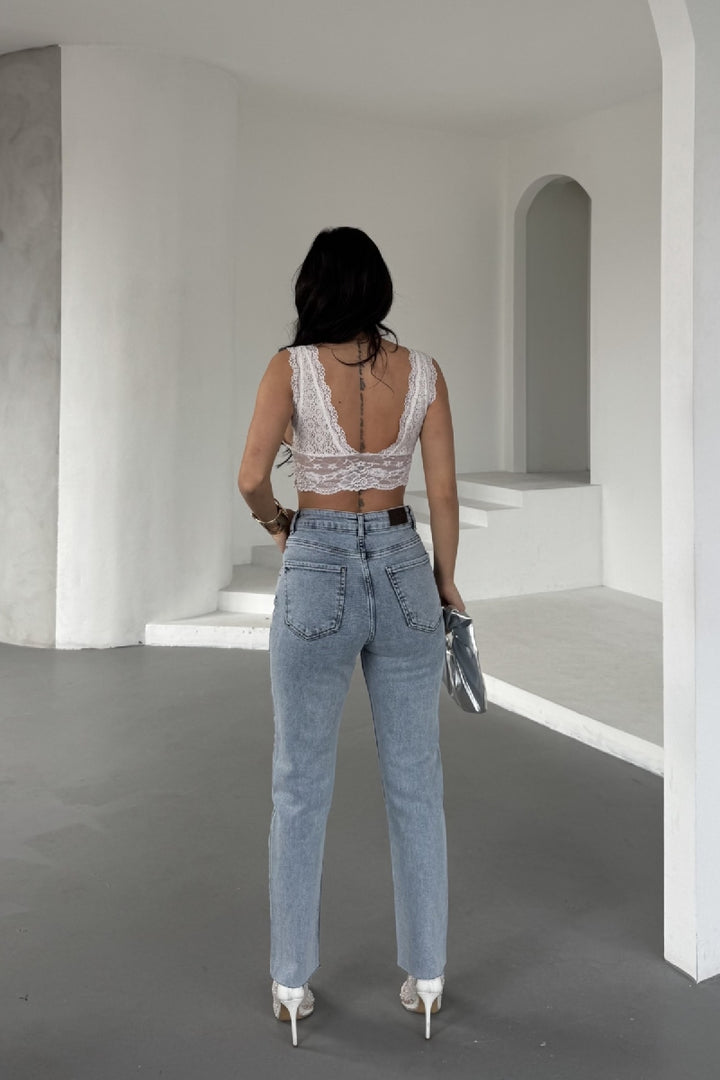 XLJ Mom Fit Jean With Rhinestone Detail - Vilvoorde