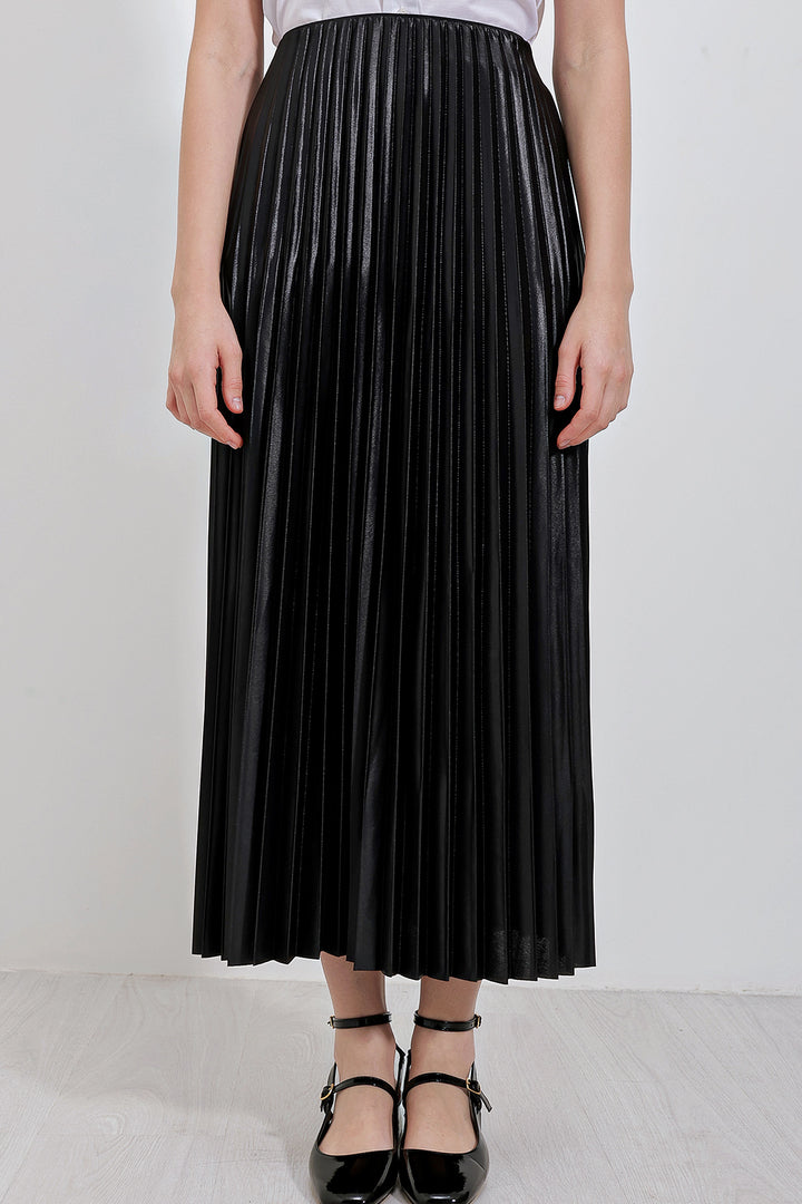 BGD Women Faux Leather Pleated Skirt - Black - Torre Annunziata