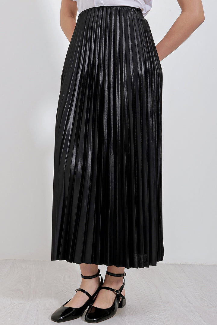 BGD Women Faux Leather Pleated Skirt - Black - Torre Annunziata