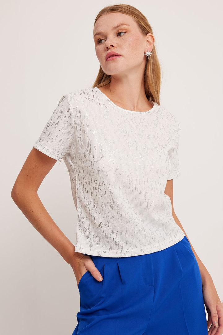 BGD Women Women's Silver Leaf Basic T-shirt 909 - Avondale