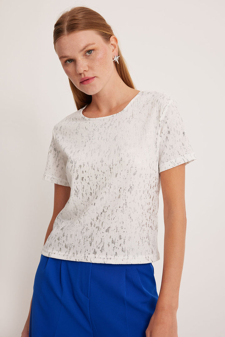 BGD Women Women's Silver Leaf Basic T-shirt 909 - Avondale