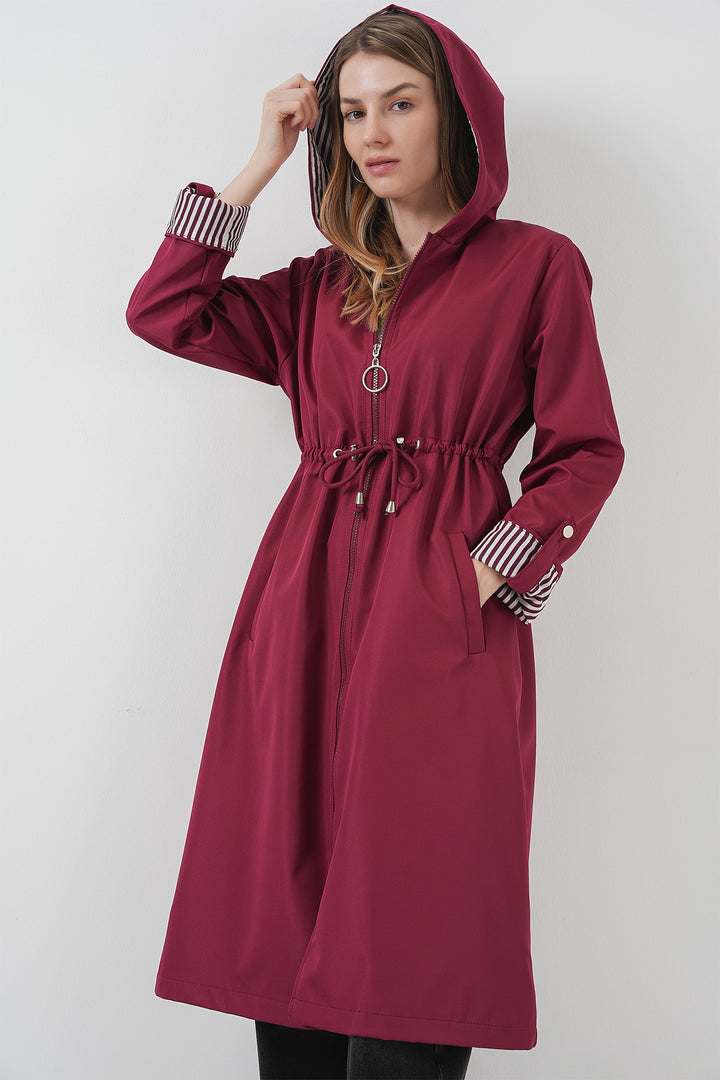 BGD Women Waist Gathered Hooded Trench Coat - Burgundy - Évosmos