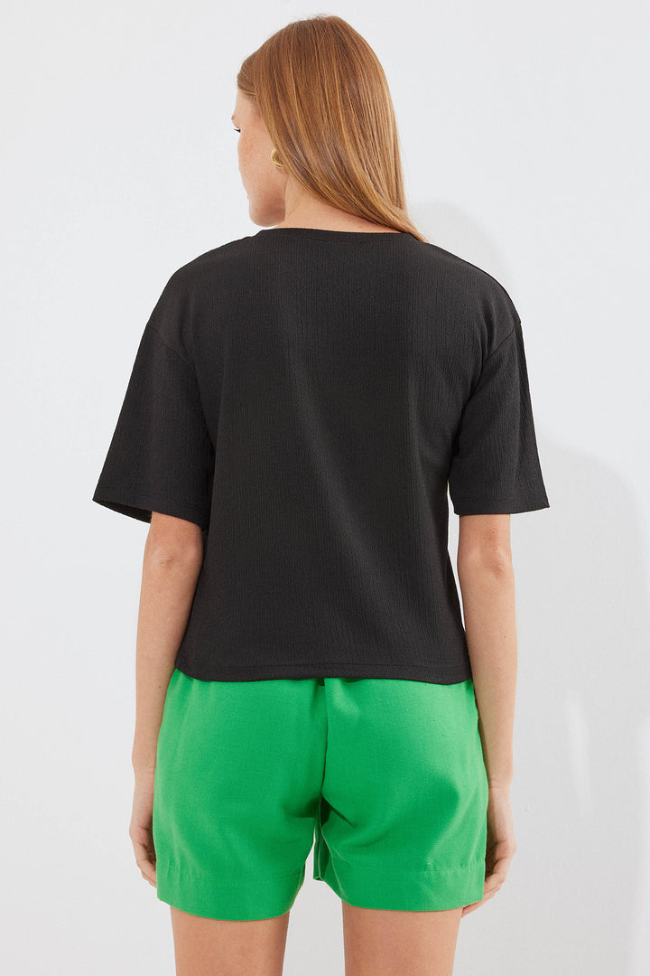 BGD Women Printed Knit Basic T-shirt - Black - Avondale