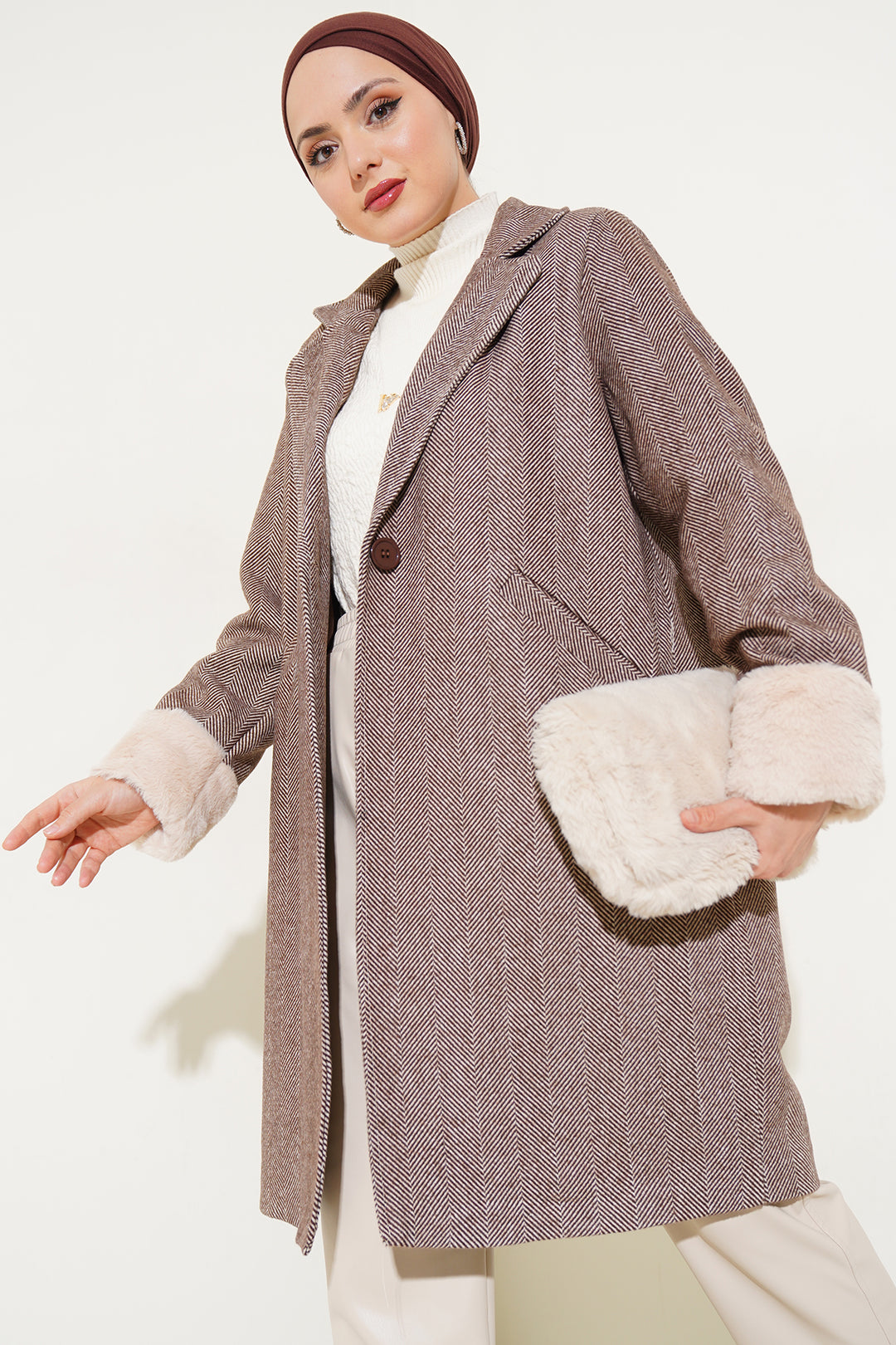 BGD Women Women's Fur Sleeve Fishbone Overcoat - Brown - Spijkenisse