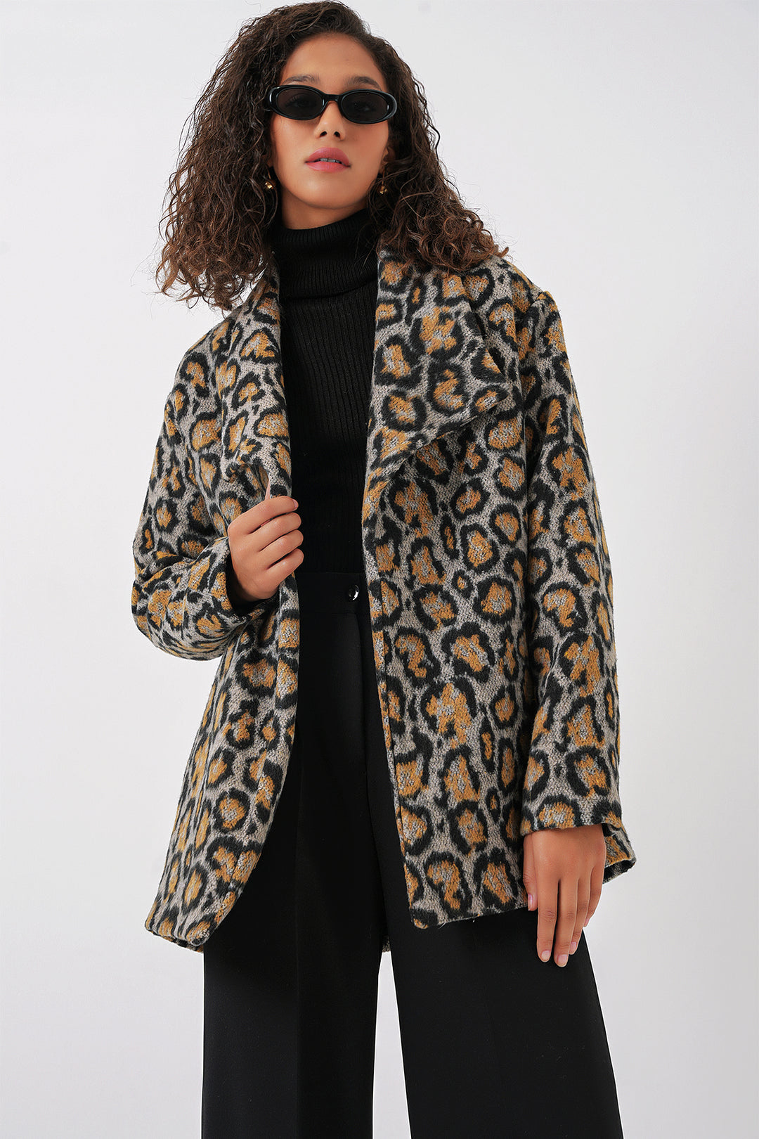BGD Women Women's Short Oversized Woolen Coat - Black - Alcamo
