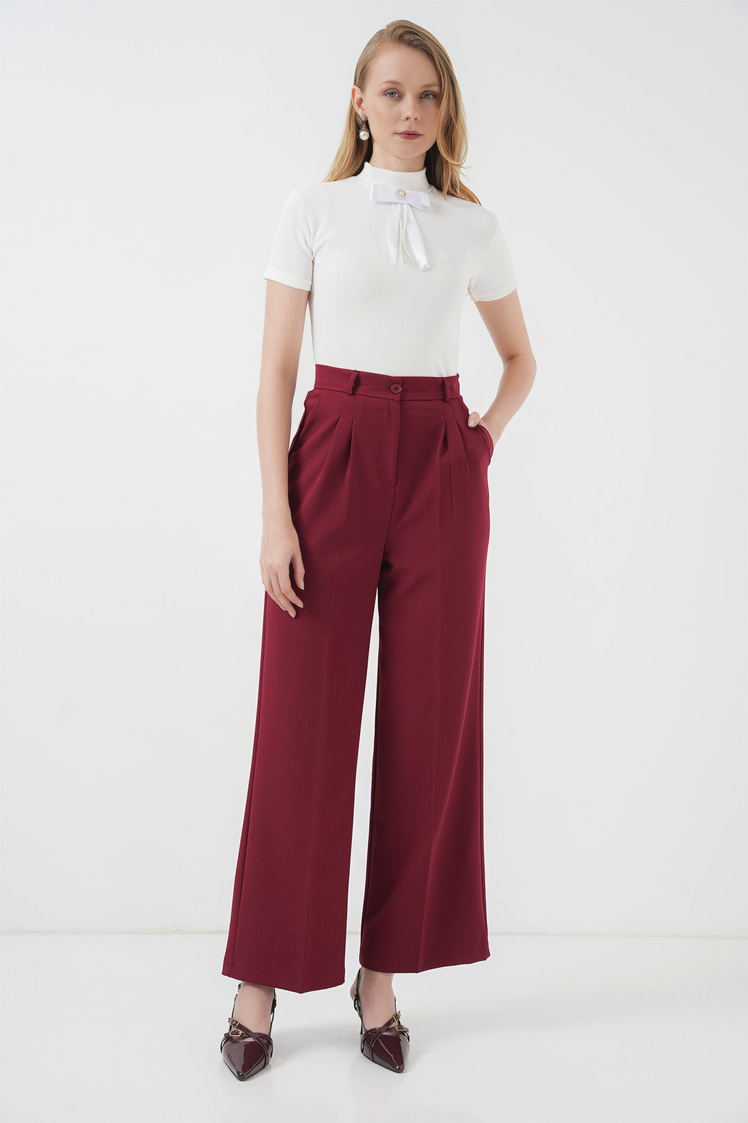 BGD Women Neck Detailed Short Sleeve Blouse - White - San Adrián de Besós