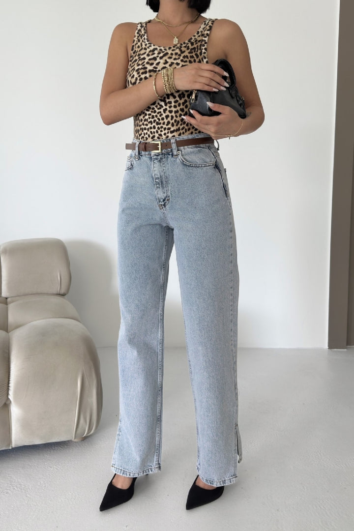 XLJ Stove Pipe Leg High Waisted Relaxed Jean with Slit at Finish Mixed - Sankt Gallen