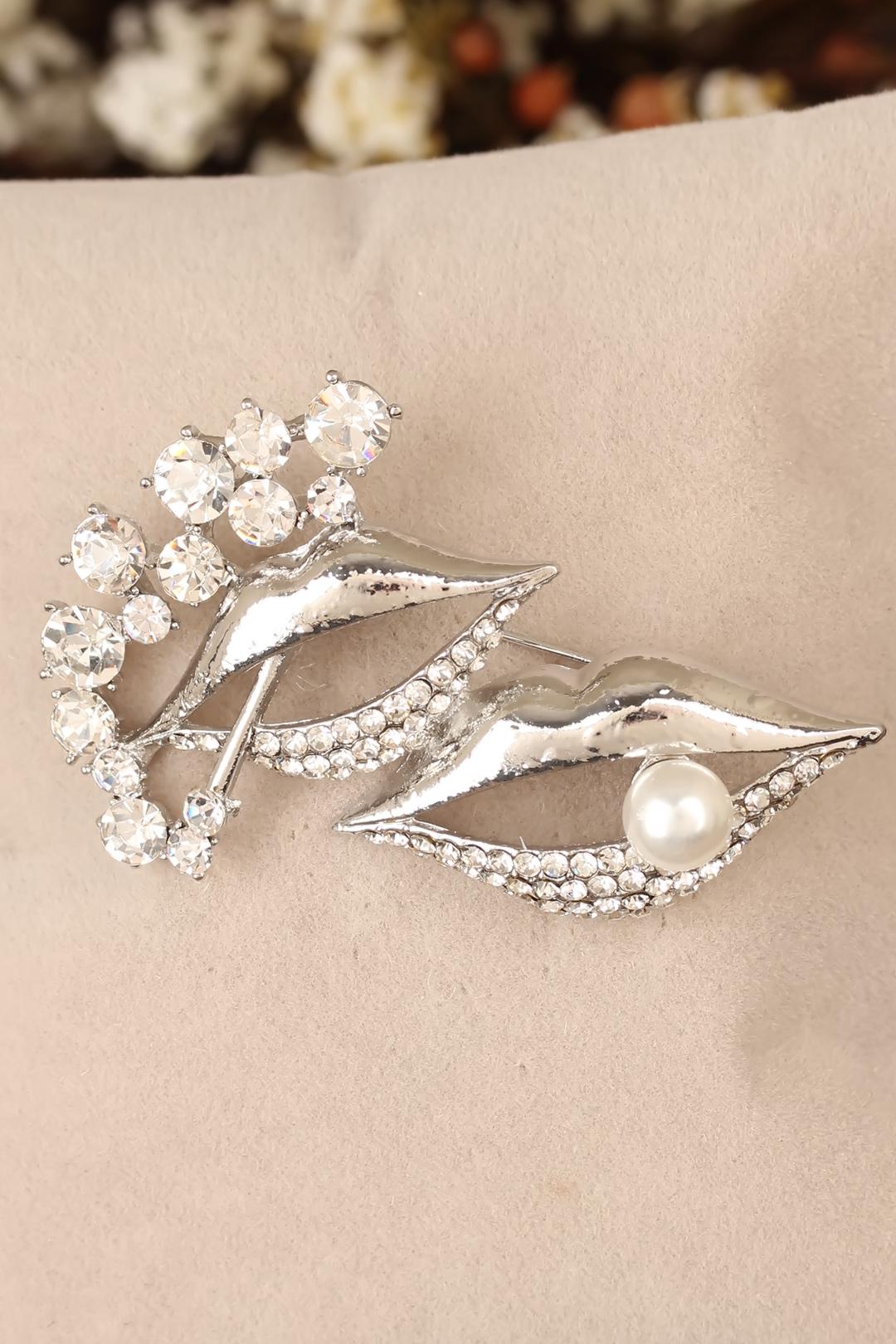 EBJ Brooch with Zircon Stone Lip Figure - Ciudad de Allende