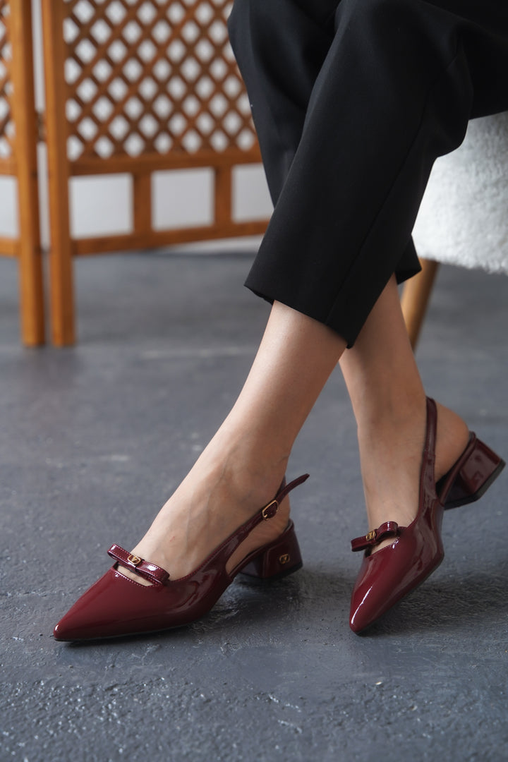 DSM Tess Burgundy Leather Low Heel Shoes - Santa Eulalia del Río