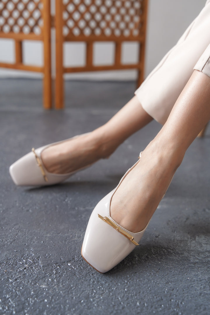 DSM Find Ten Rugan Gold Heels with Detailed Low Heel - North Miami