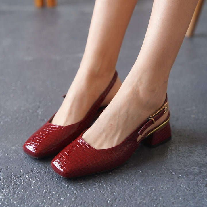 DSM Bold Burgundy Crocodile Low Heel Shoes - Pirmasens
