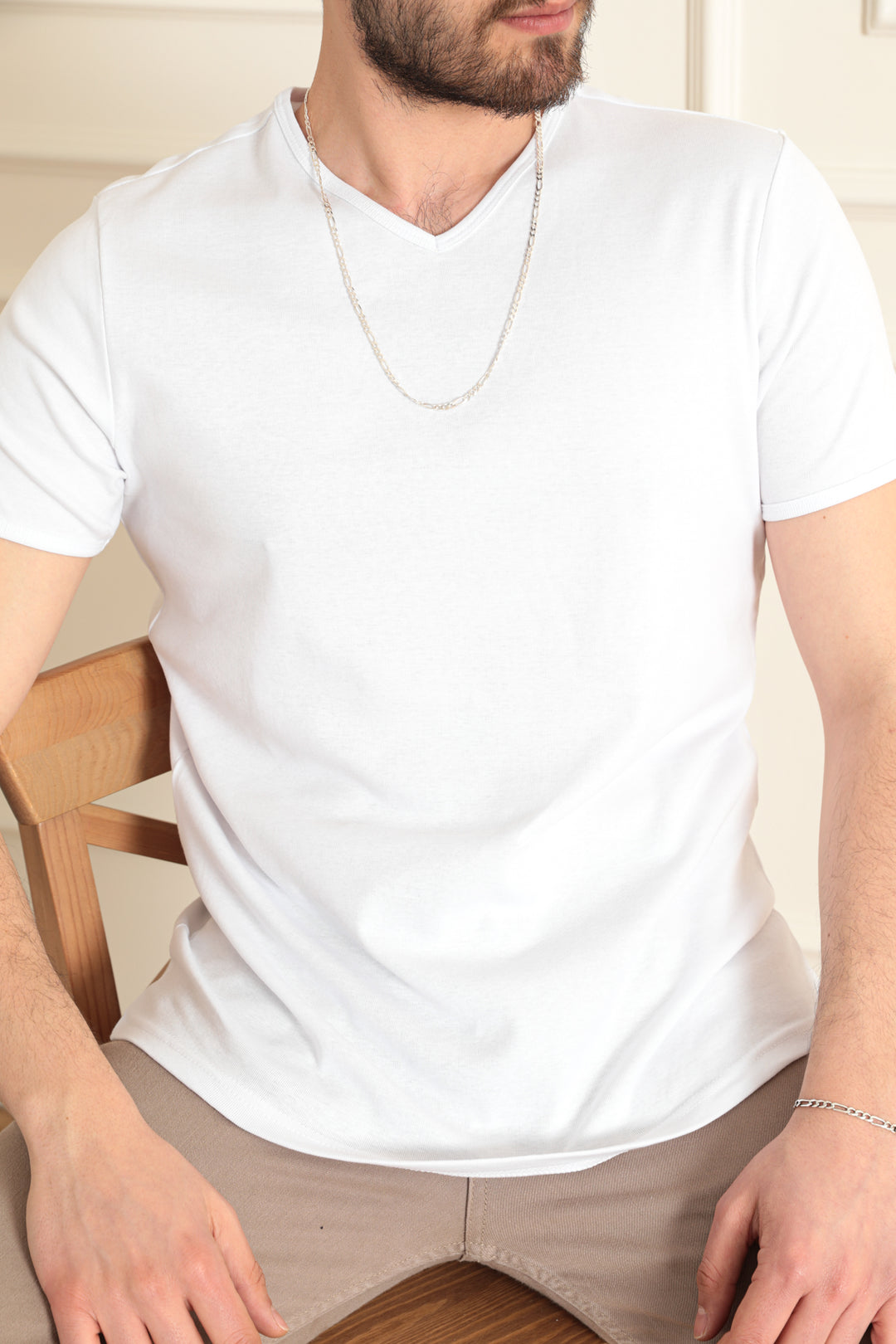 MPL Men's Modern Fit V-Neck T-shirt 2144 - Carini