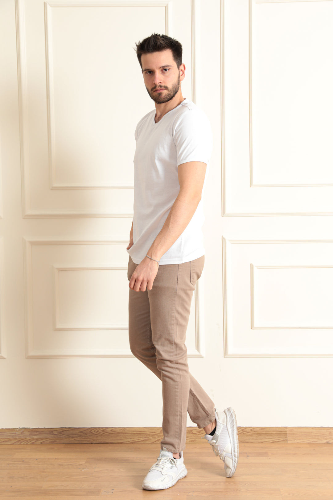 MPL Men's Modern Fit V-Neck T-shirt 2144 - Carini