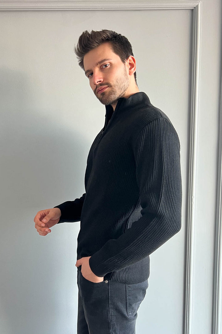 MPL Men's Zippered Turtleneck Sweater 220 - Rijswijk