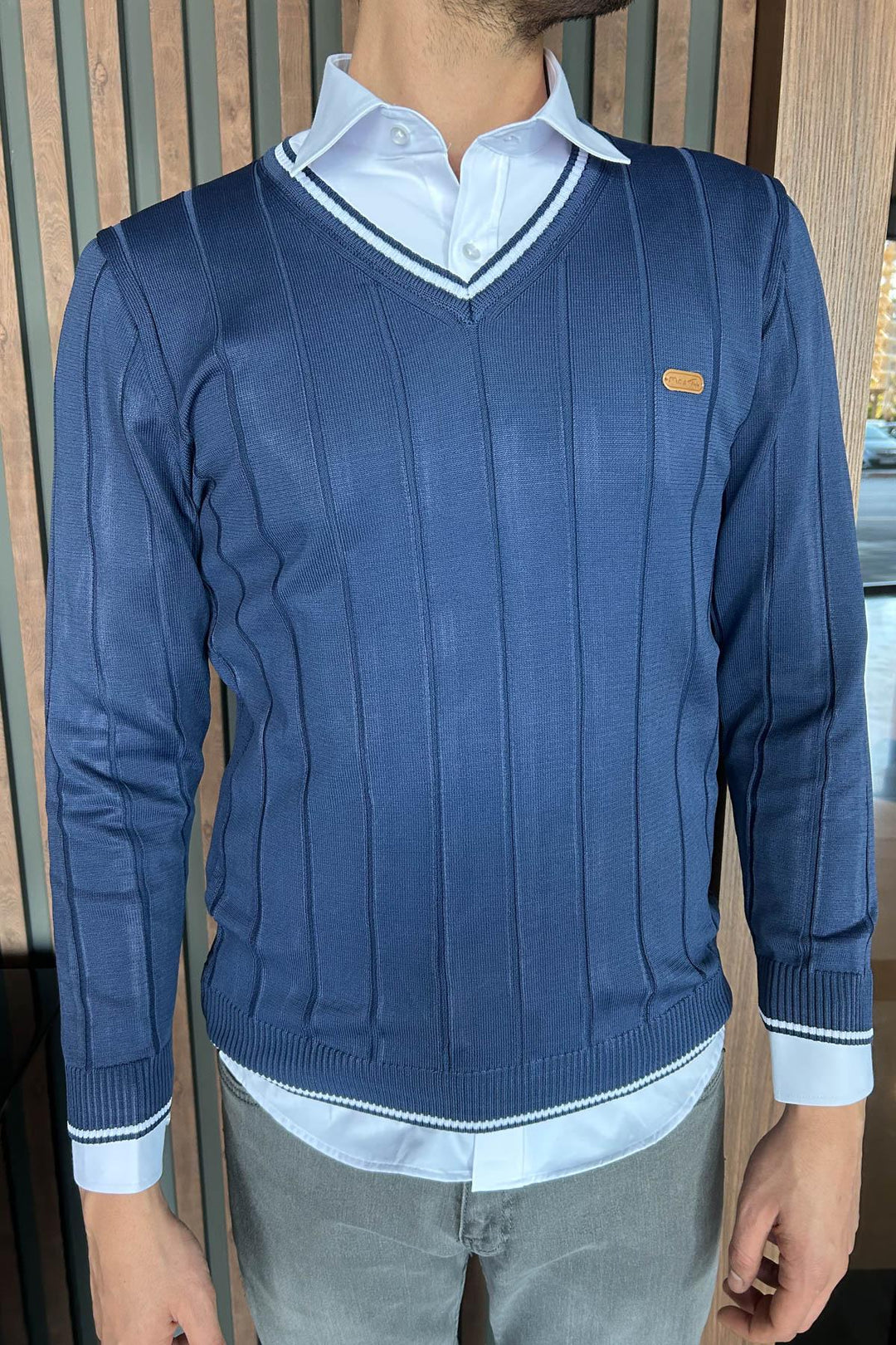 MPL Men's V-Neck Sweater 706 - Eastpointe