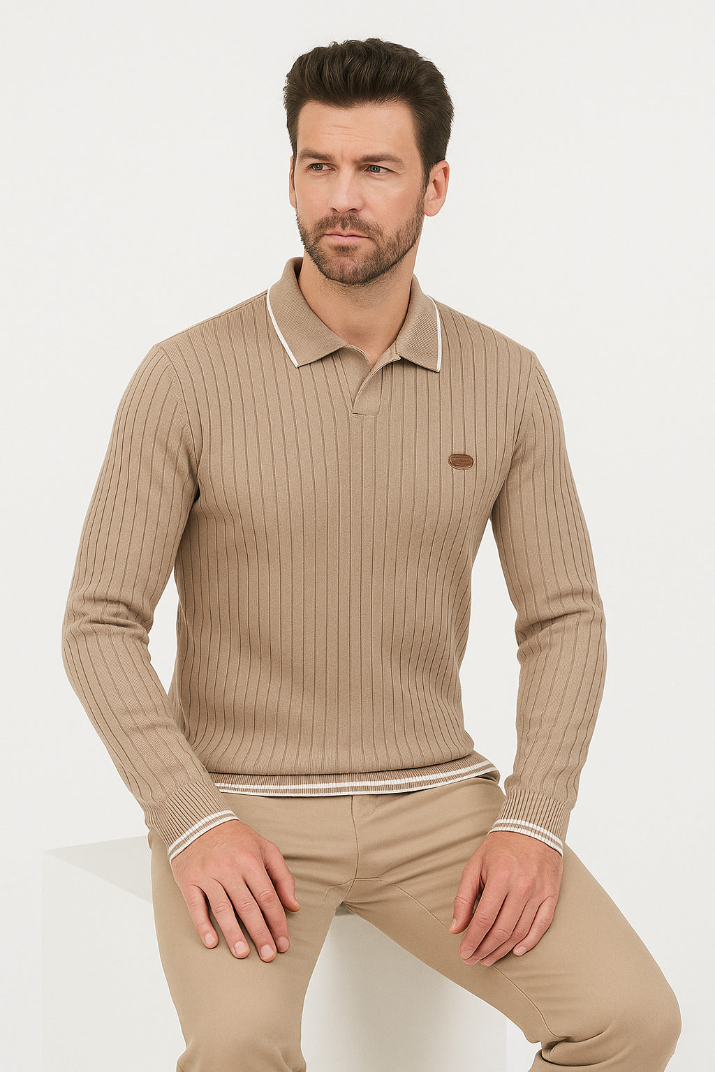 MPL Men's V-Neck Sweater 235 - Euclid