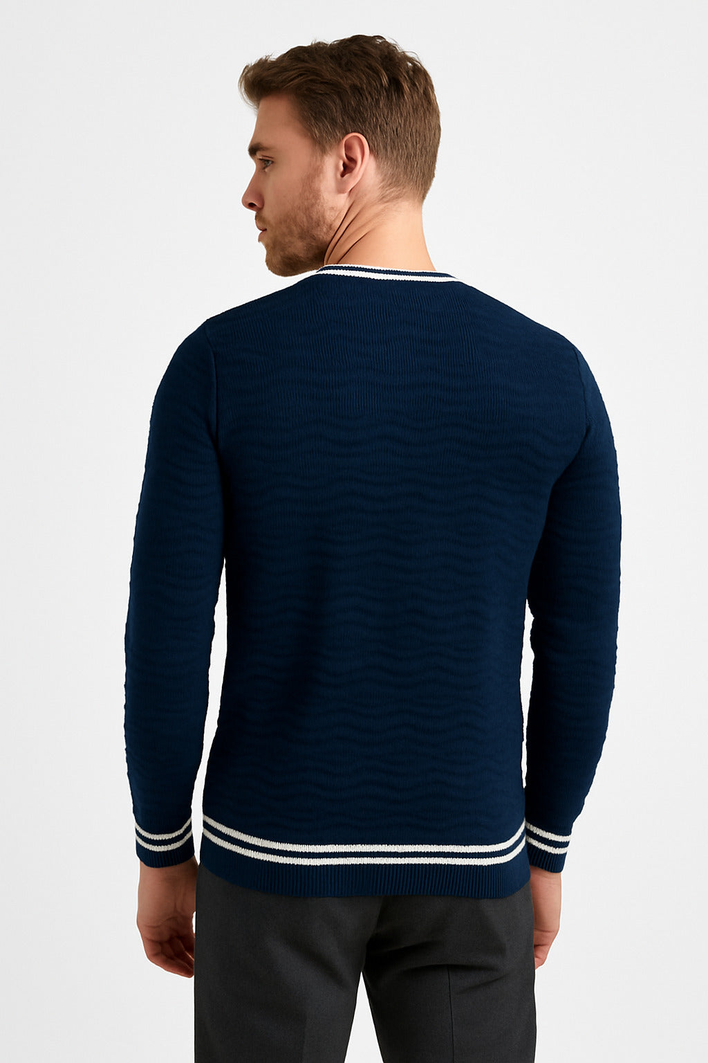 MPL Men's V-Neck Sweater 880 - Burton upon Trent