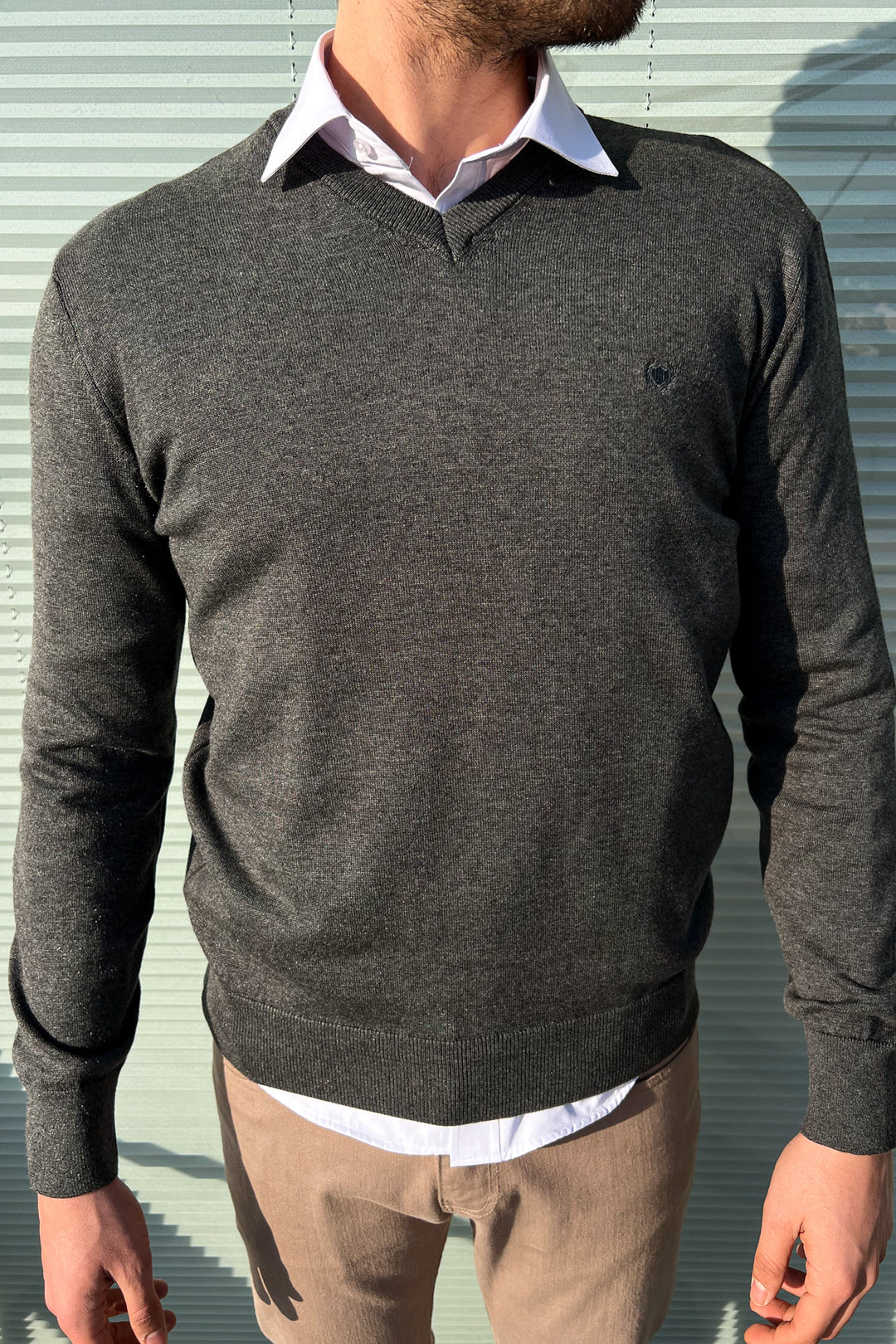 MPL Men's V-Neck Sweater 2061 - Navojoa