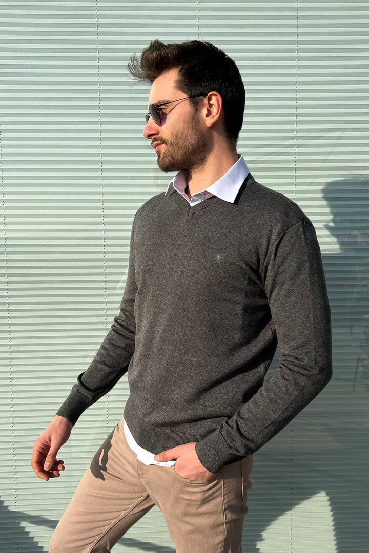 MPL Men's V-Neck Sweater 2061 - Navojoa