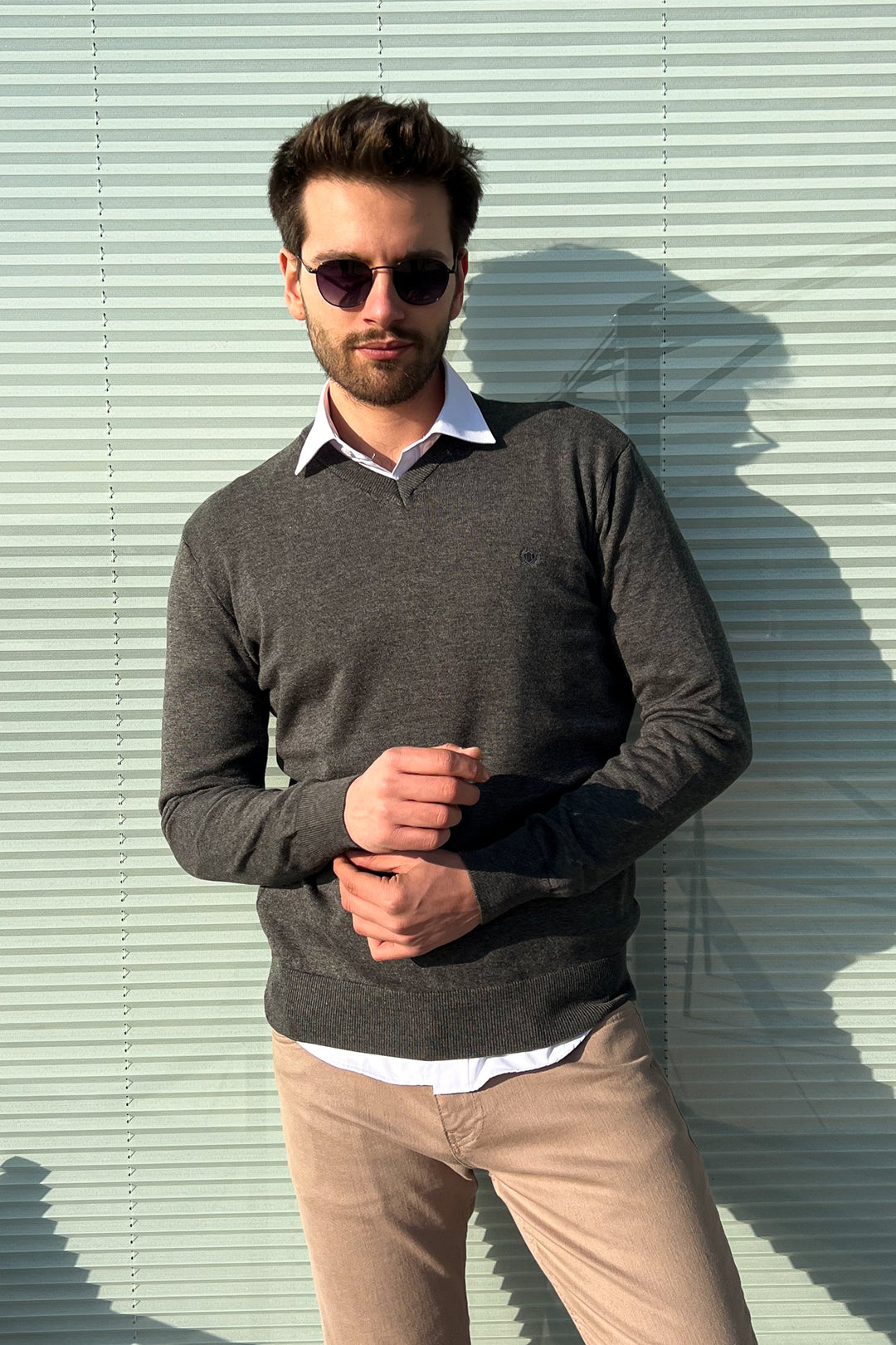MPL Men's V-Neck Sweater 2061 - Navojoa