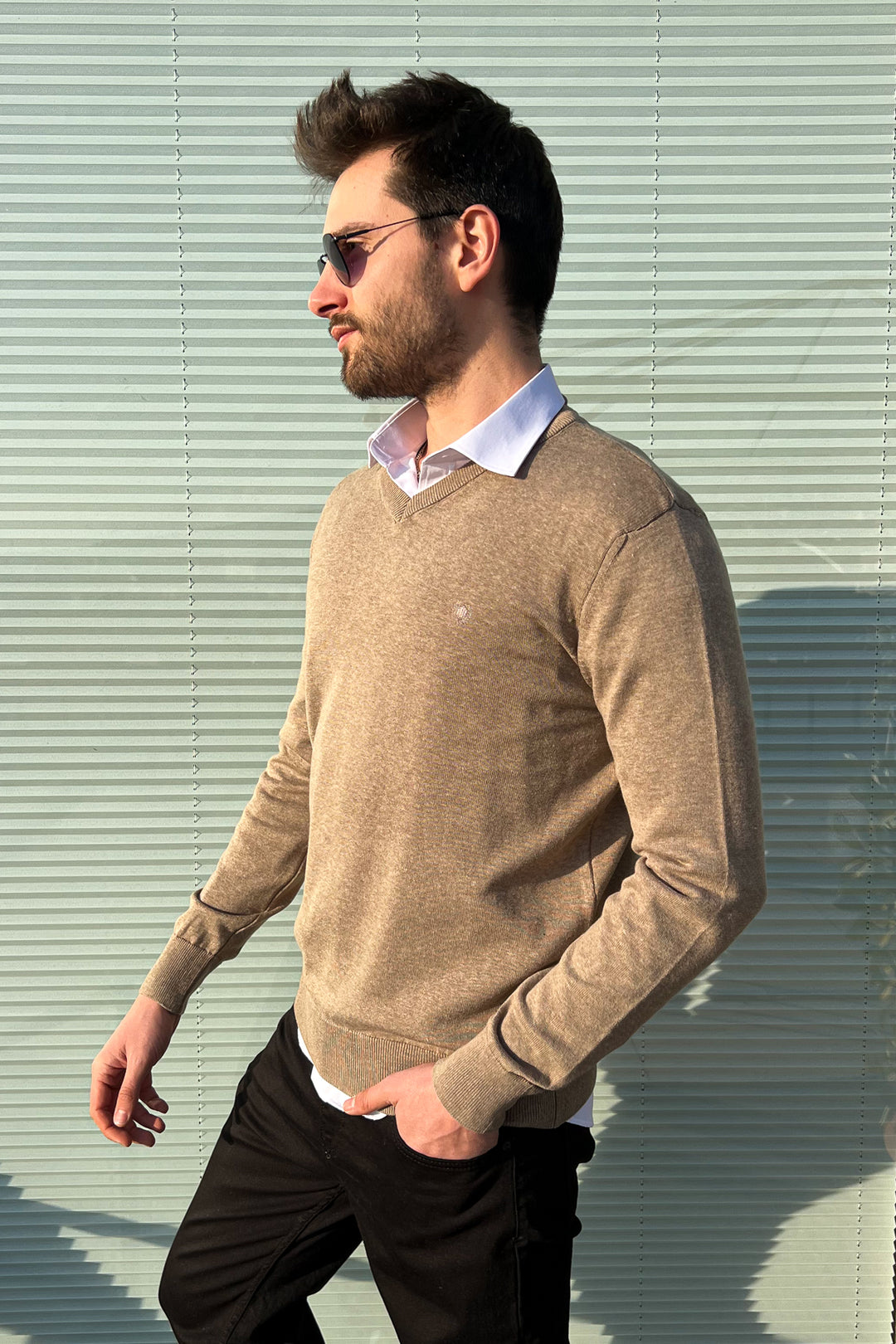 MPL Men's V-Neck Sweater 2061 - Christchurch