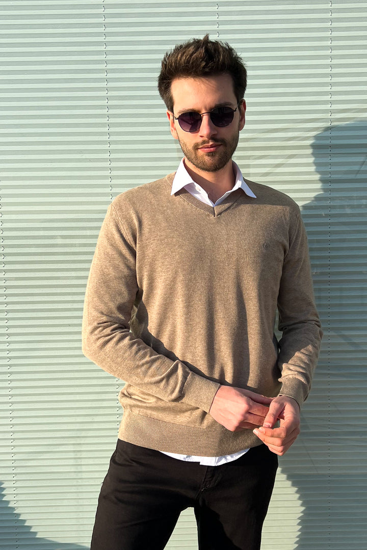 MPL Men's V-Neck Sweater 2061 - Christchurch