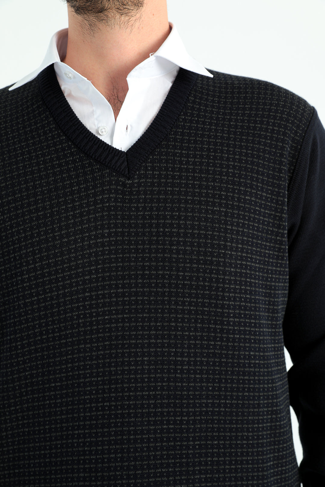 MPL Men's V-Neck Sweater 942 - Nordhorn