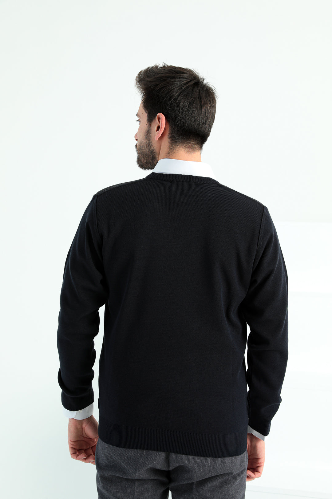 MPL Men's V-Neck Sweater 942 - Nordhorn