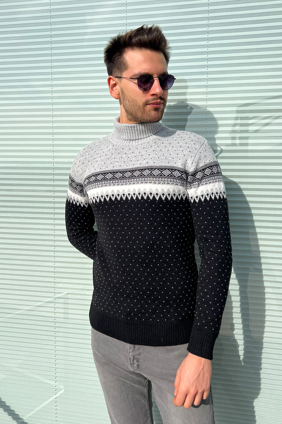 MPL Men's Fisherman Turtleneck Sweater 125 - Évosmos