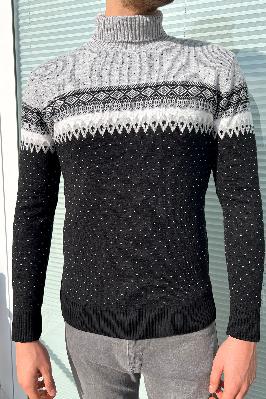 MPL Men's Fisherman Turtleneck Sweater 125 - Évosmos