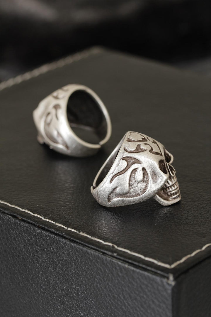 EBJ Adjustable Model Men's Ring with Dry Skull Design and Distressed Silver Pattern - Aalen