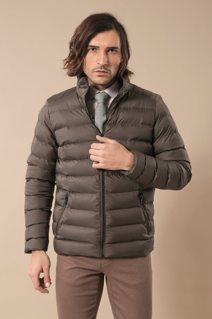 WSS Quilted Standing Collar 2 Pockets Short Khaki Men Down Coat  - Bitterfeld