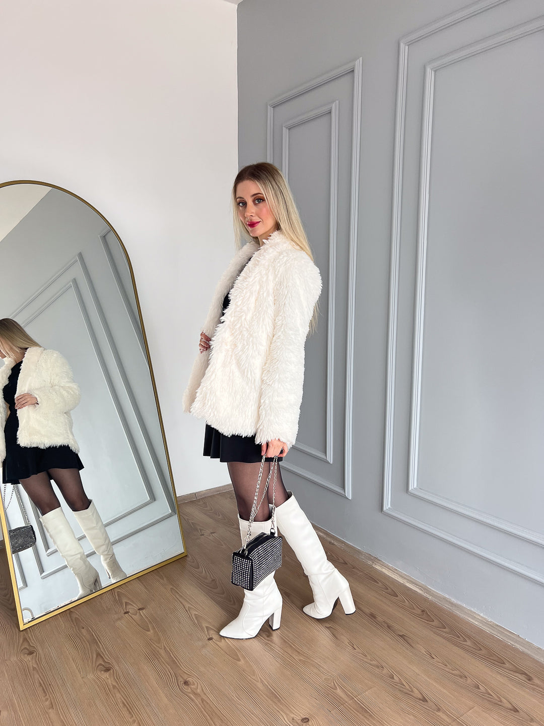 MPL Woman Short Faux Fur 9088 - Châtelet