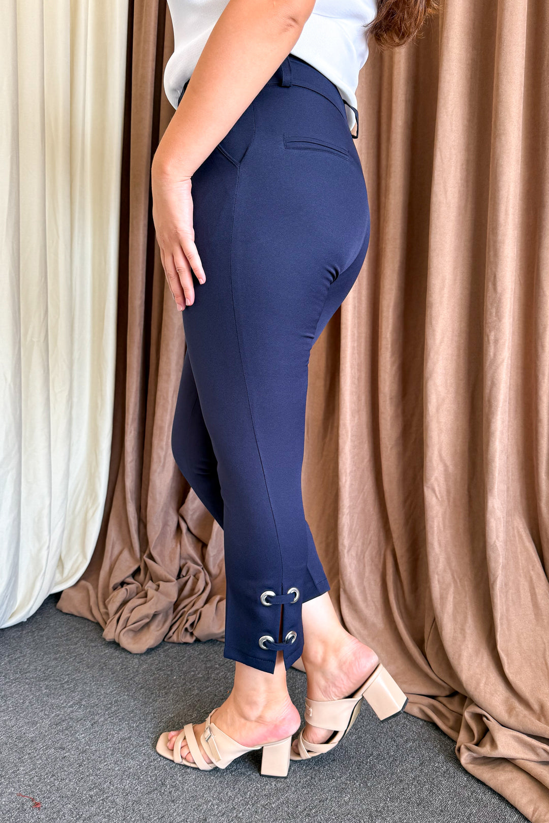 MPL Woman Slim Fit Ankle Length Big Fabric Pants 1028 - Hamilton