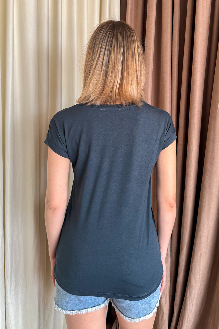 MPL Woman V-neck Slit T-shirt 2000 - Soledad de Graciano Sánchez
