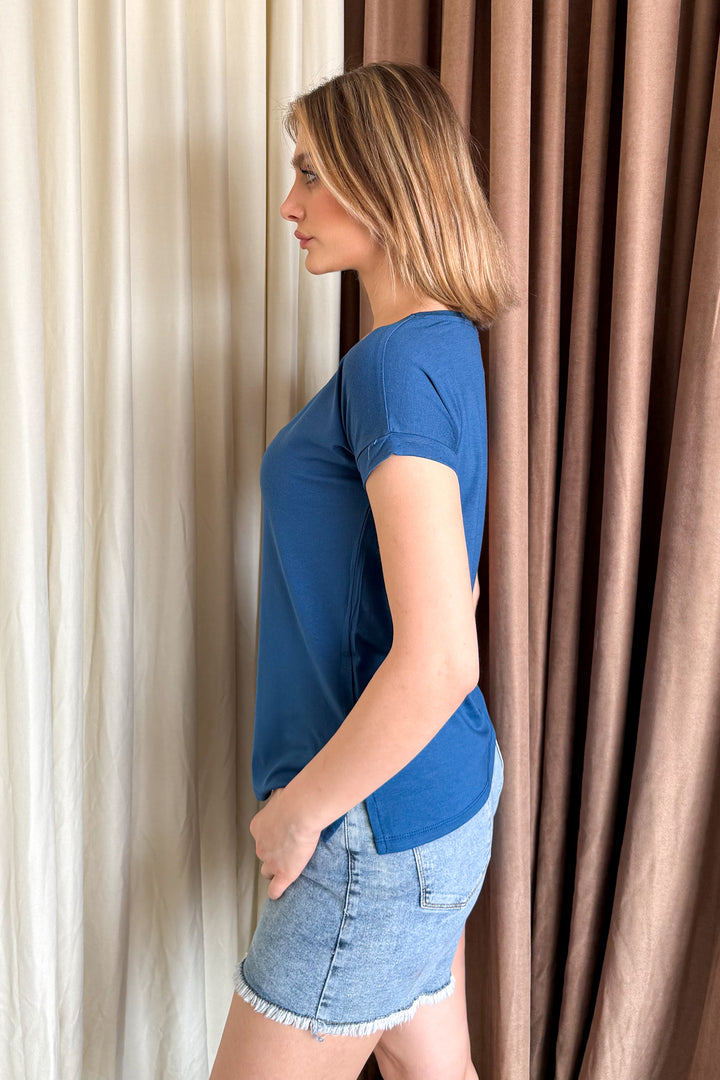 MPL Women's V-neck Slit T-shirt 2000 - Olney