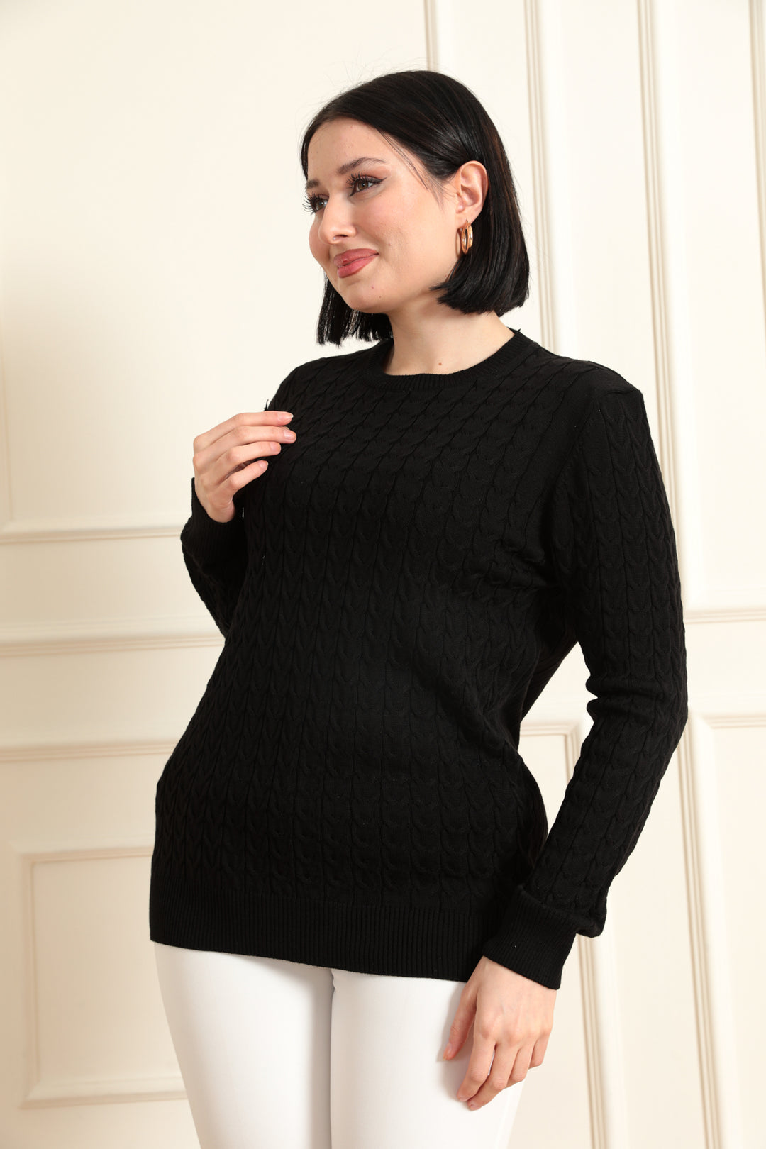 MPL Woman's Cable Knit Sweater - Alexandria