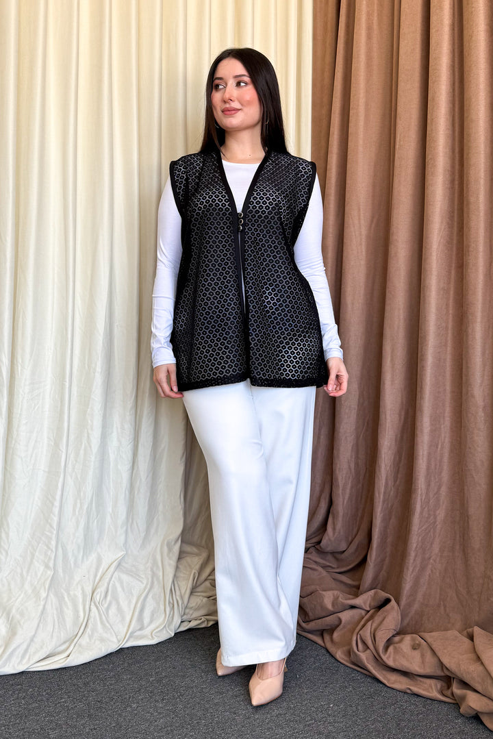 MPL Women's Plus Size Lace Short Vest - Leighton Buzzard