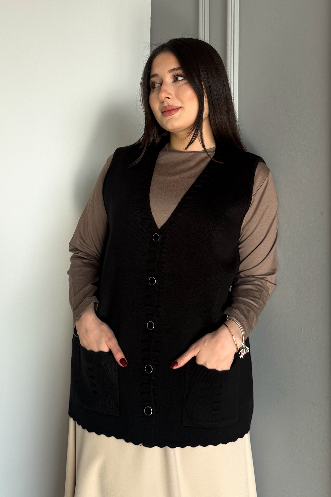 MPL Woman Acrylic Knit Fabric Vest - The Woodlands
