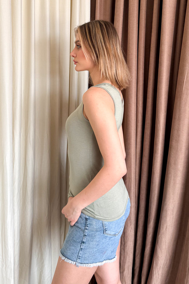 MPL Woman V-Neck Sleeveless Blouse 4384 - Cedar Hill
