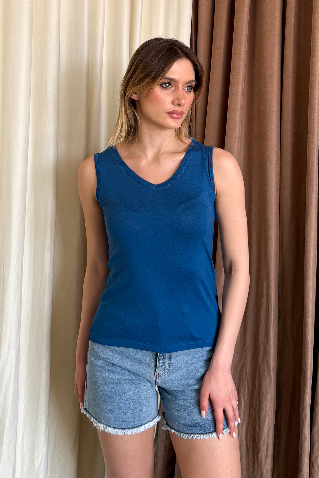 MPL Woman V-Neck Sleeveless Blouse 4384 - Rowlett