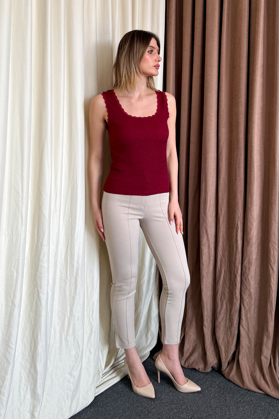 MPL Woman Rachel Nail Lace Tank Top 4979 - Guilderland
