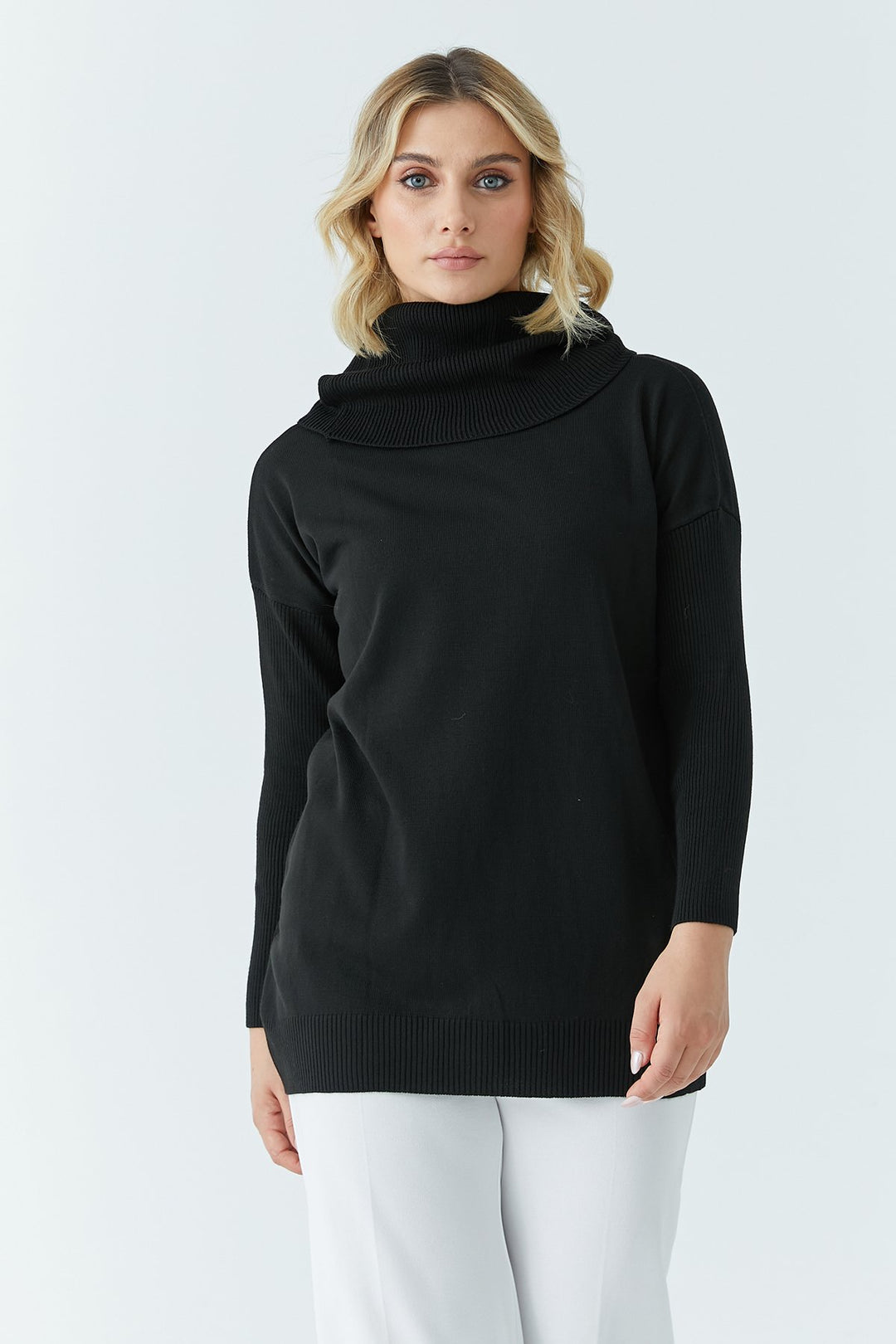 MPL Woman's Loose Fit Sweater with Scoop Neck 5440 - Dovzhansk