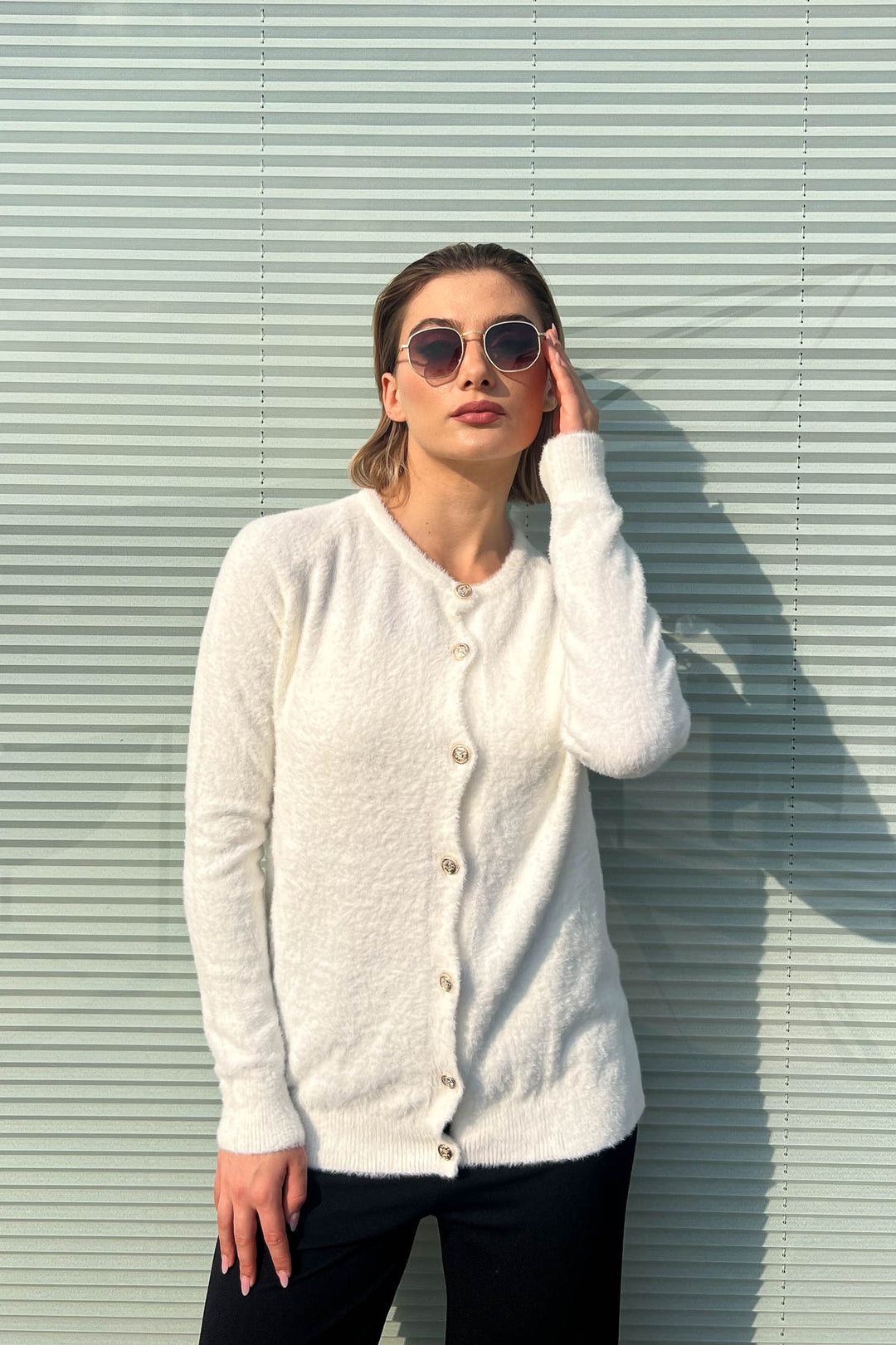 MPL Woman Beard Metal Button Cardigan 5564 - Véroia