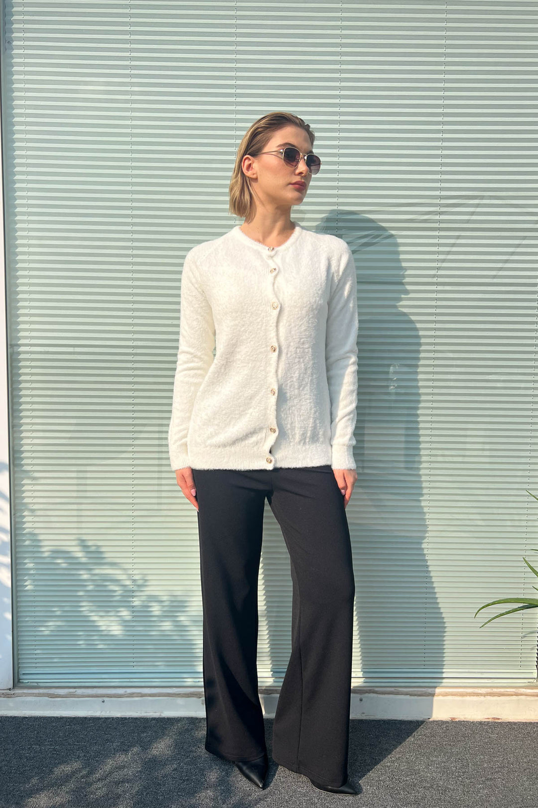 MPL Woman Beard Metal Button Cardigan 5564 - Véroia